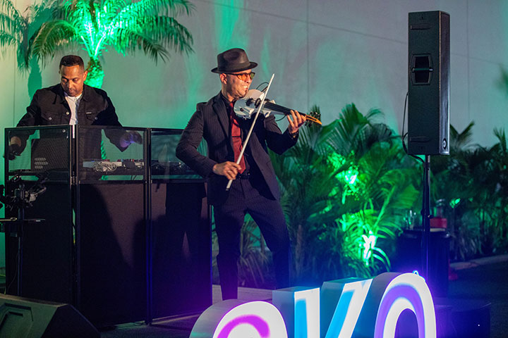 Miami: Three-day global sales kickoff for 700 employees